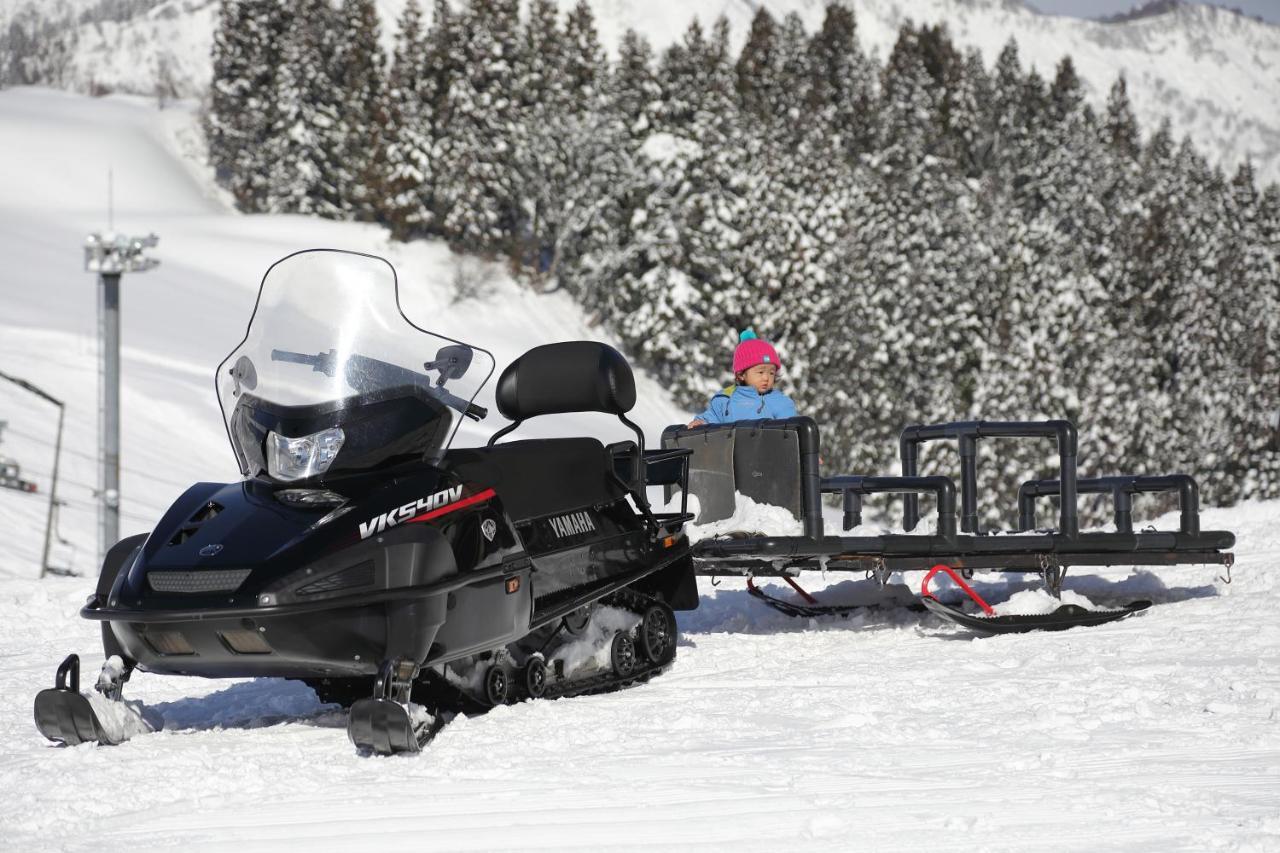 Ishiuchi Ski Center Minamiuonuma Екстериор снимка