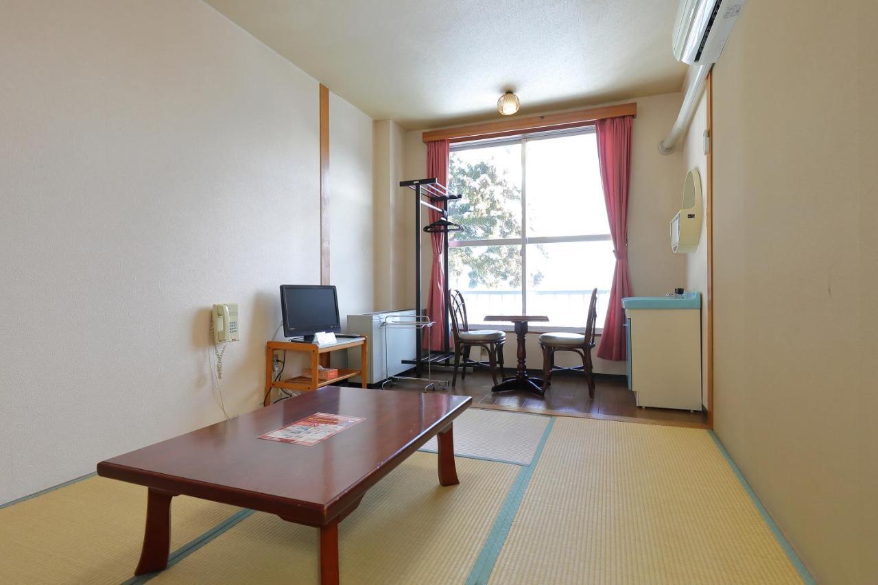 Ishiuchi Ski Center Minamiuonuma Екстериор снимка